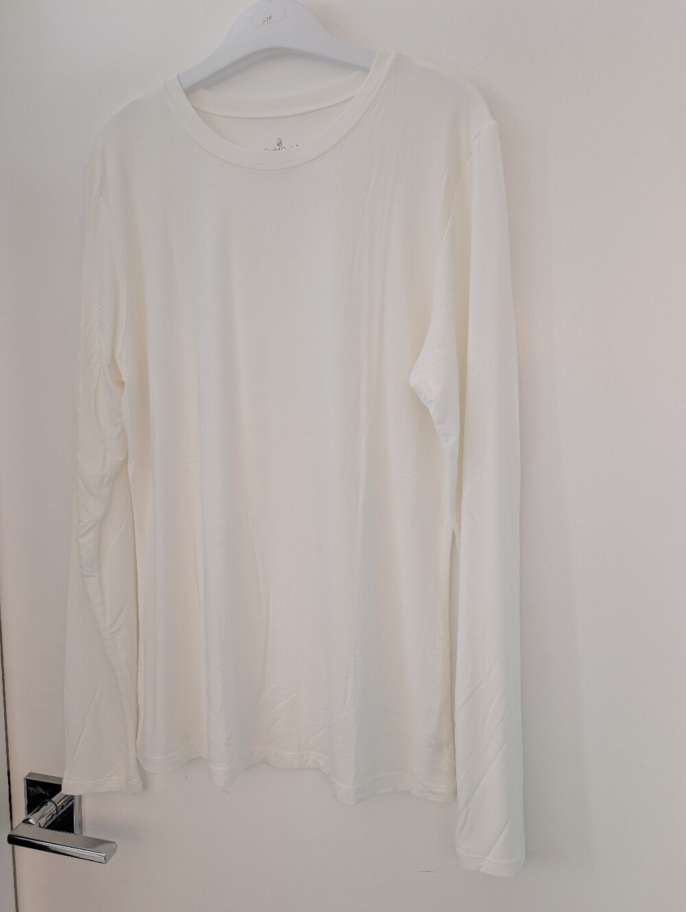Long-Sleeve Crew Neck Shirt - White